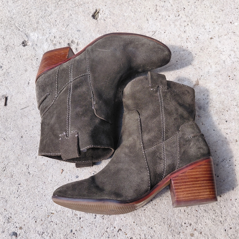 Vince Camuto Maves Suede Booties